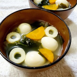 うずらの卵とわかめのスープ